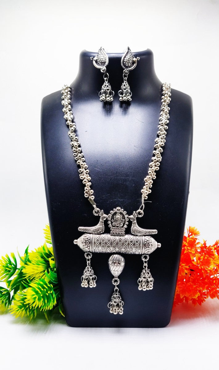 Royal Temple Heritage Long Necklace Set