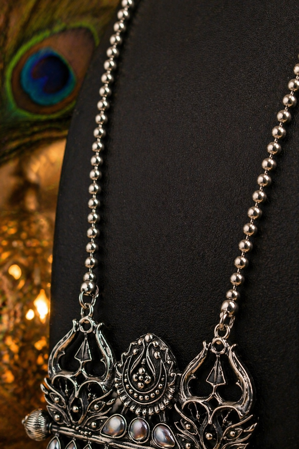Regal Temple Cascade Long Necklace Set