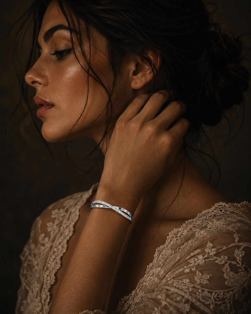 Roman Crystal Twist Bangle Bracelet – Waterproof Tarnish-Free Stainless Steel Cuff