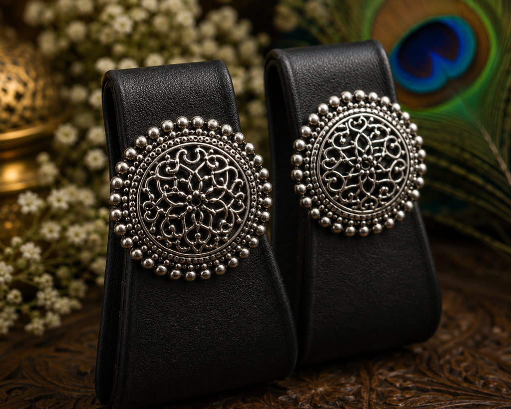 Heritage Charm Oxidised Necklace Set