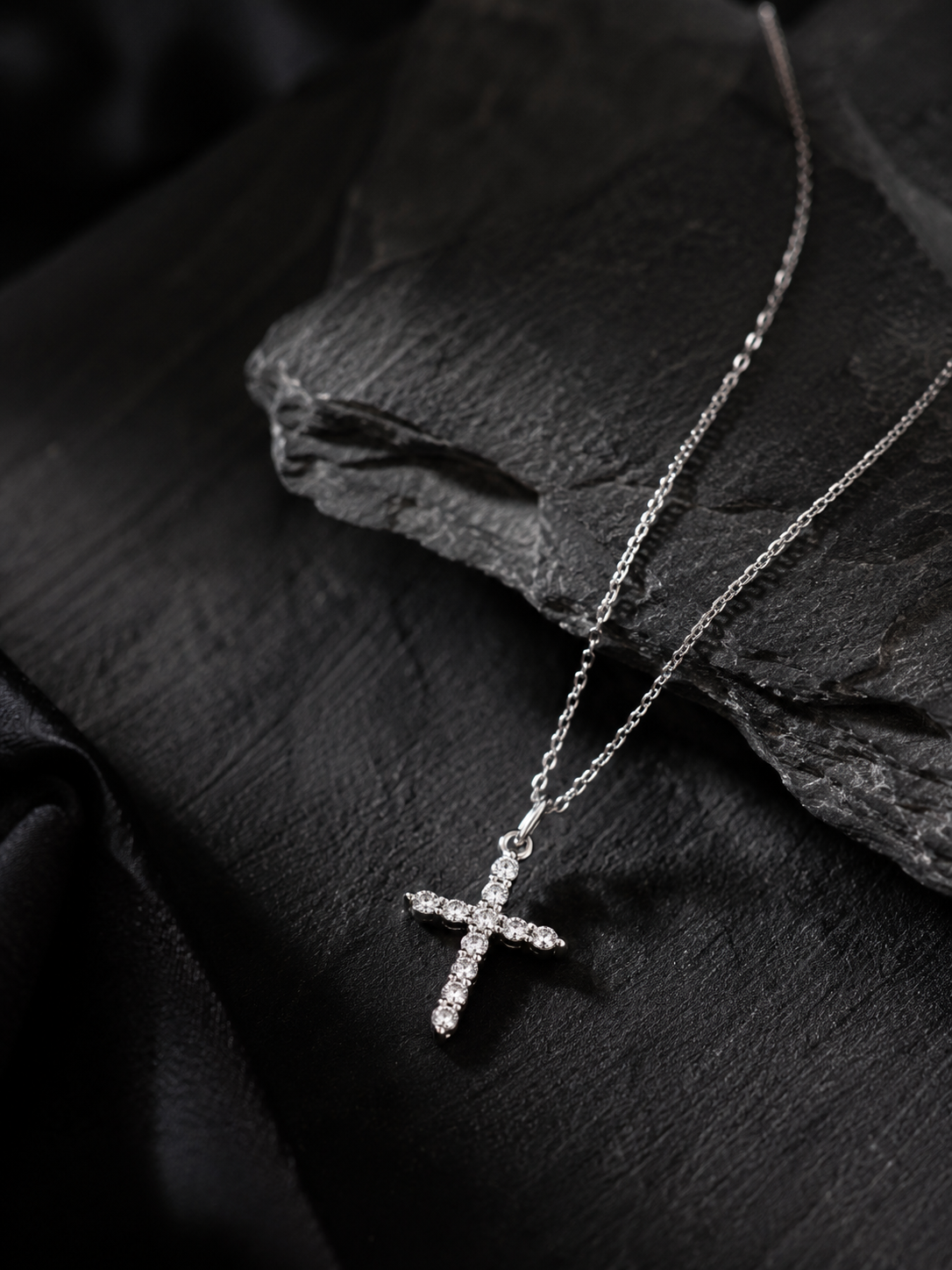Luxury Cross Pendant Necklace – Gold & Silver Stainless Steel Waterproof Necklace | Tarnish-Free CZ Cross Jewelry